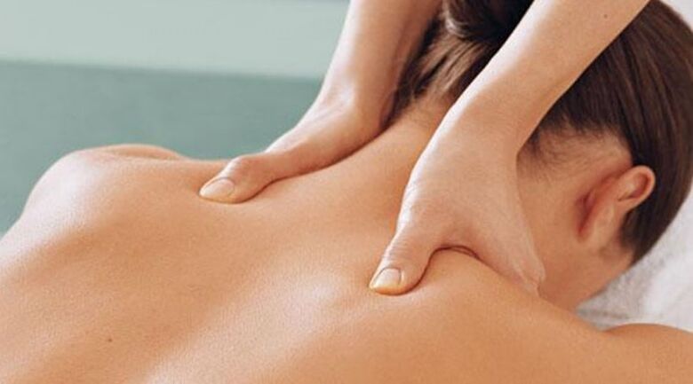 Massagem no pescoço com osteocondrose